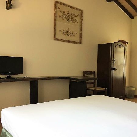 Maison d'hôtes Casale Ai Poggi à Orbetello Extérieur photo